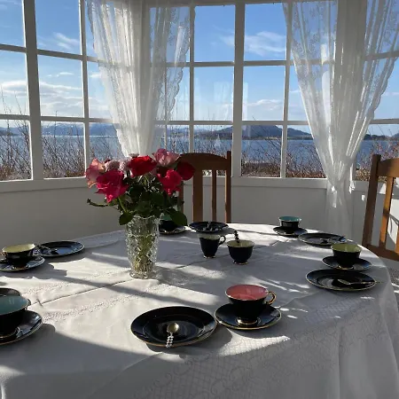 Kraen Gard Alojamento de Turismo Selvagem Larsnes