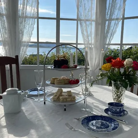 Lodge Kraen Gard Larsnes