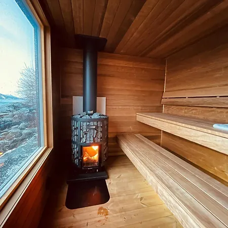 Jaktstuga Kråen Gard Larsnes