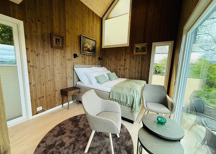 Kraen Gard * Larsnes