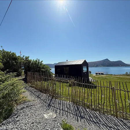 Kråen Gard Larsnes